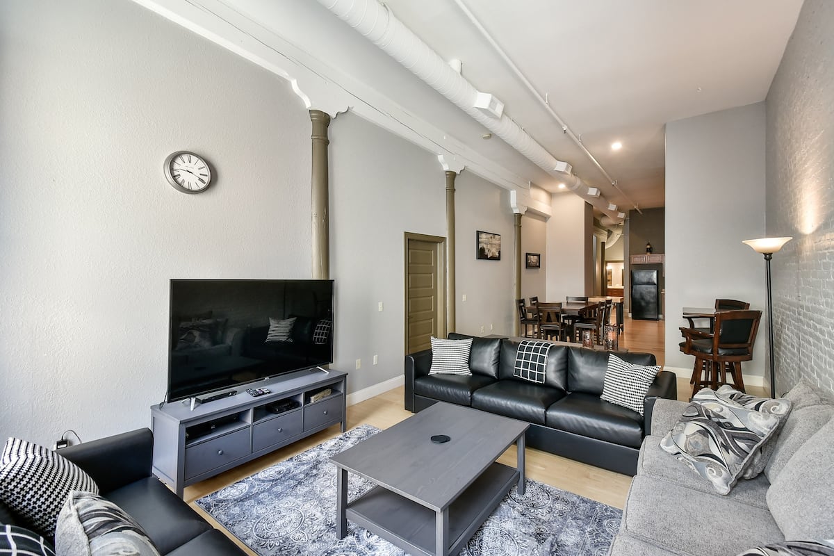 3rd Street Retreat